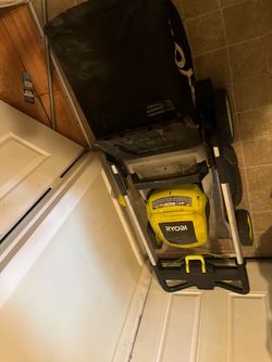 Ryobi Electric Lawn Mower with Bag