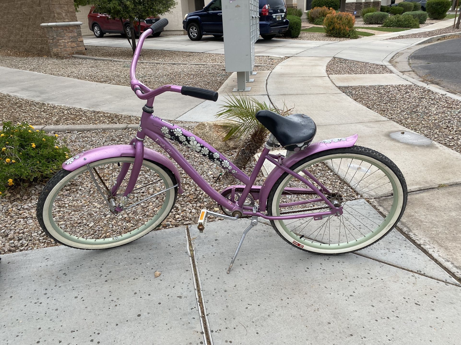 Girls Cruiser Bike