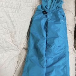 Snow Suit New $30 Size L For Kids