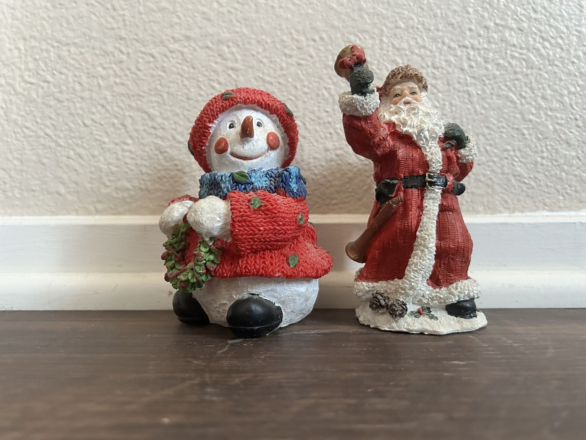 Christmas Figurines Set