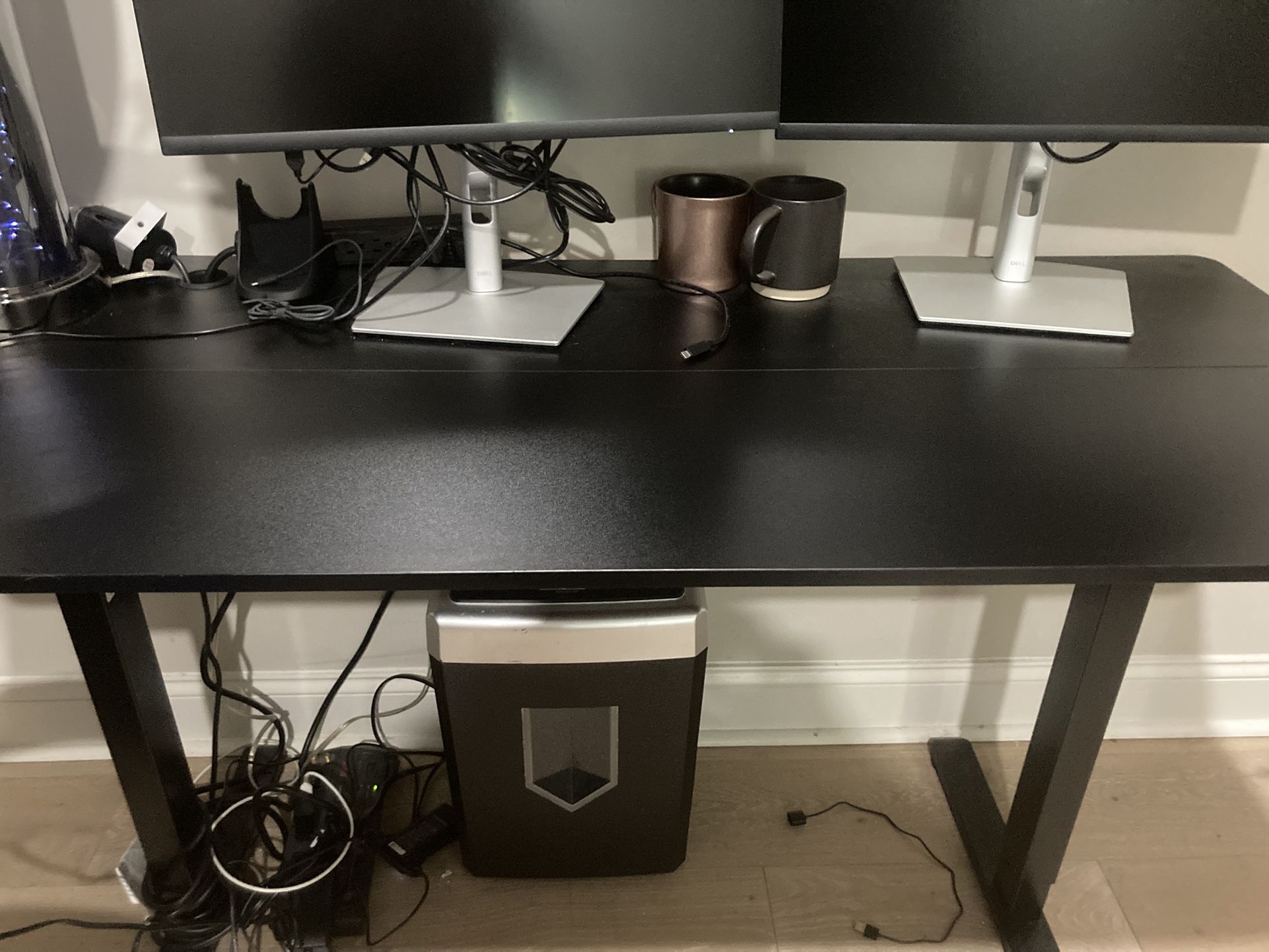 Black Sit/stand desk