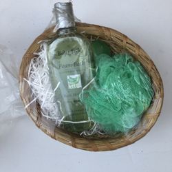 Gift idea, brand, new body and earth, foam bath, cucumber, melon, with candle in a basket