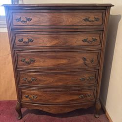 French Provincial 5-Drawer Dresser Chest 