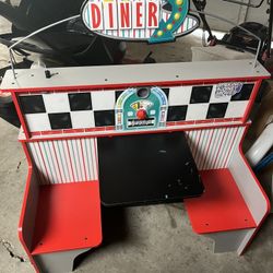 Wooden Star Diner Restaurant