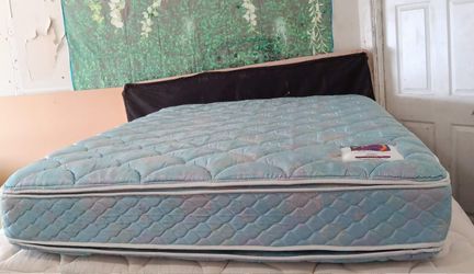Queen Size Mattress (Colchón Queen Size)