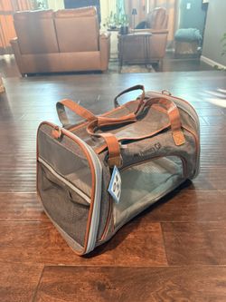 Mr. Peanut's Airline Approved Soft Sided Pet Carrier