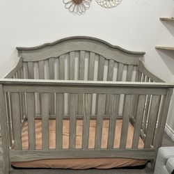 Baby crib and dresser set