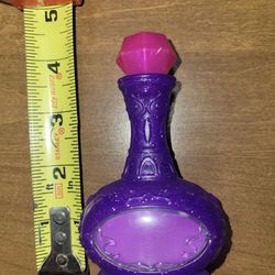 Fisher Price Shimmer & Shine Wish Bottle lights up with fun phrases