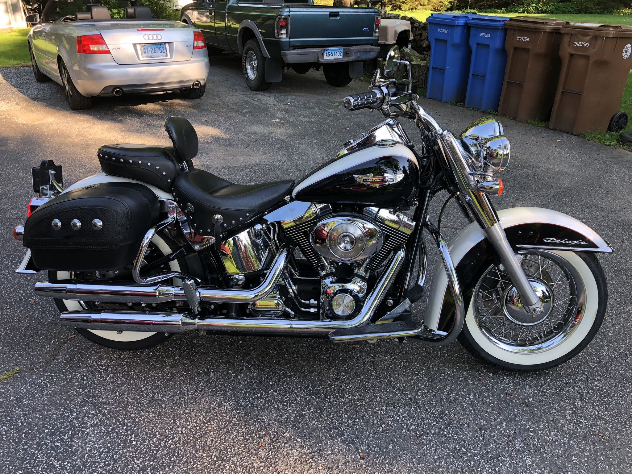 05 Harley heritage social