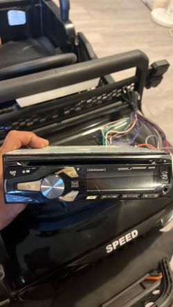 MAKE ME AN OFFER!!!  Car radio Dual