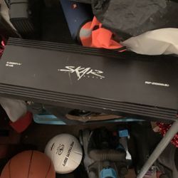 Skar Audio Amp