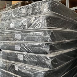 Queen Size Mattress And Box Spring 