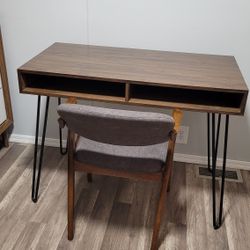 NICE BROWN DESK AND CHAIR
