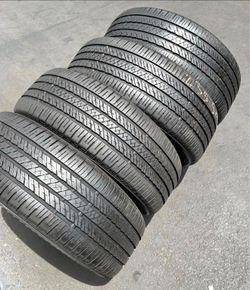 235/55/18 Bridgestone Selling a set of 4 tires in excellent condition 🫡