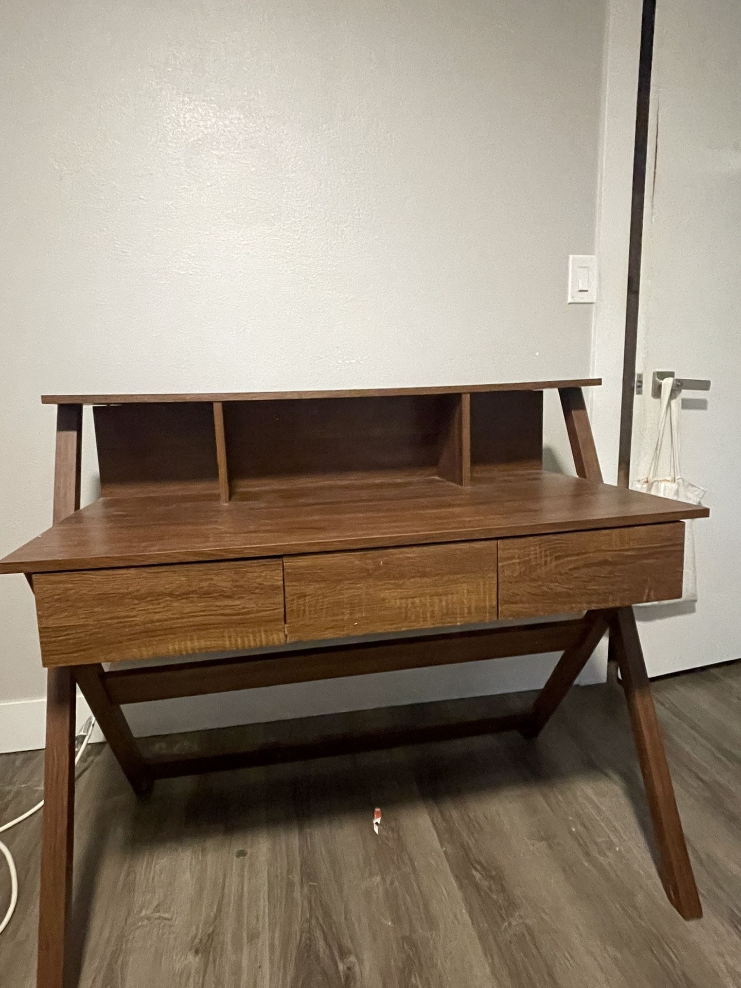 Small Desk With Shelf Space And Drawers
