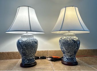 Set of 2 Porcelain Table Lamps