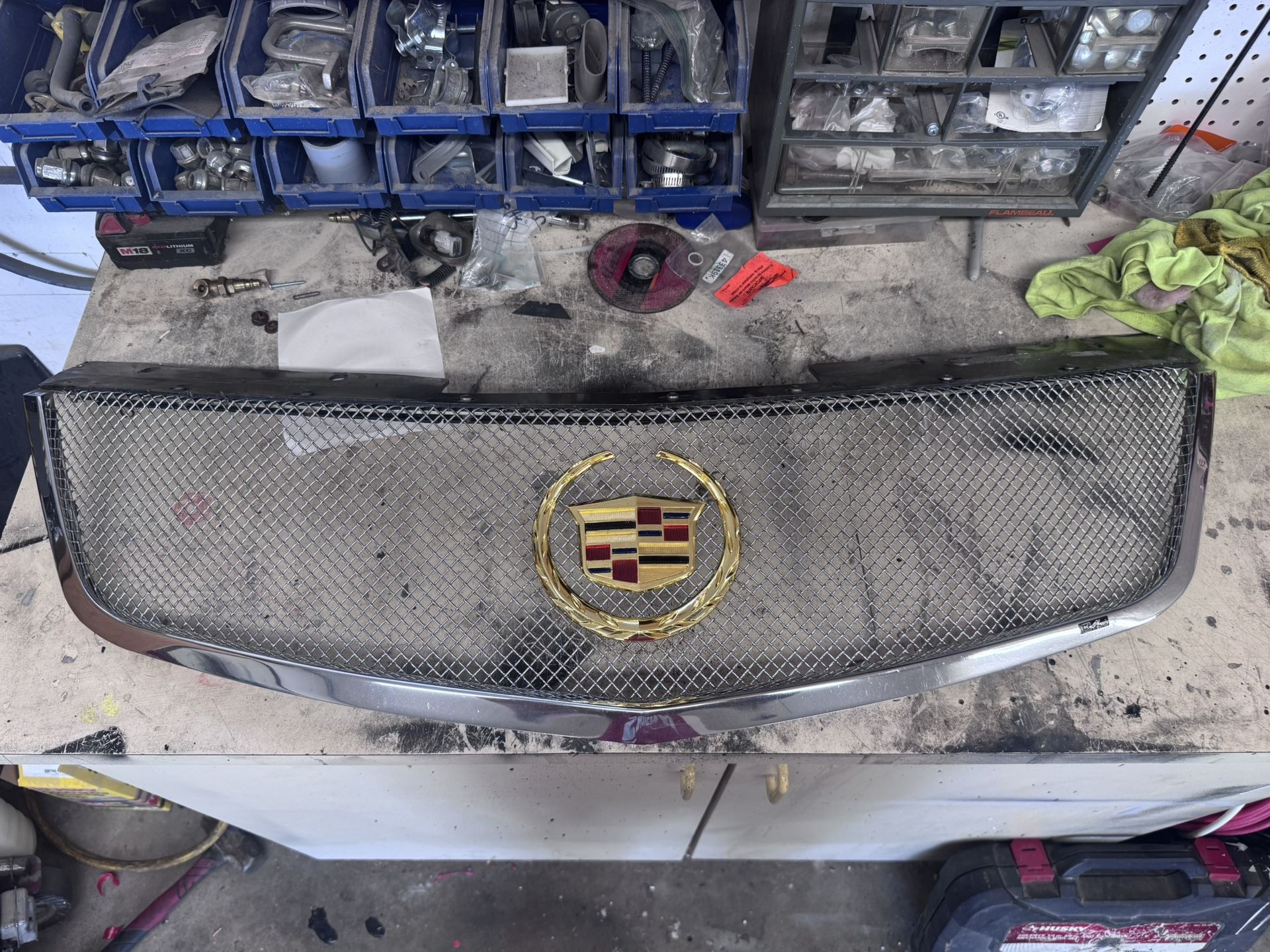 Cadillac Dts E&G Classics Front Grill With Gold Emblem