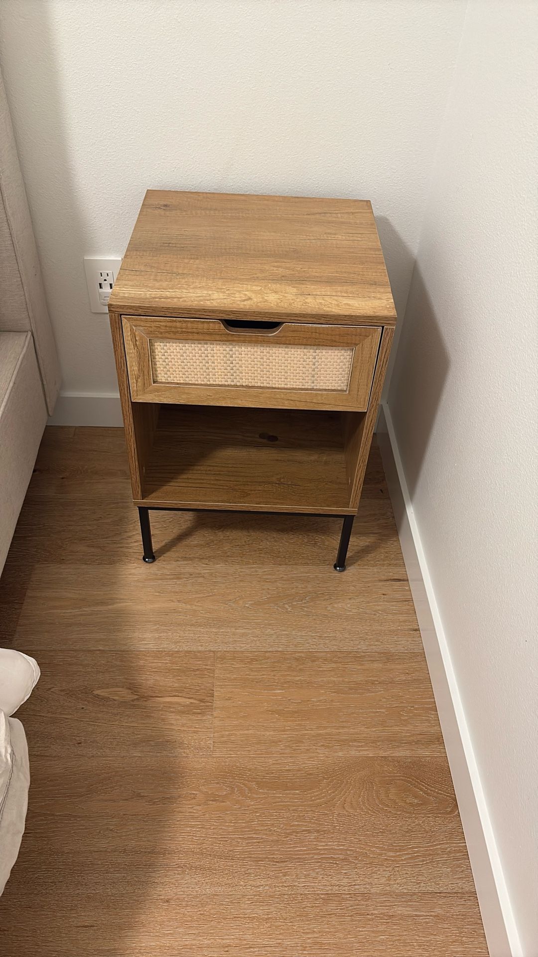 2 Bed Side Tables