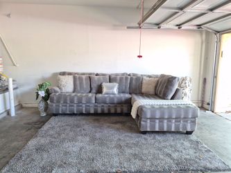 Free Delivery - 2 Piece Sectional