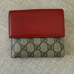 Authentic Gucci monogram Pink/red Wallet