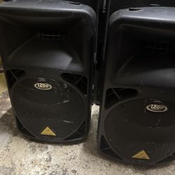 Powered Speakers 