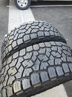 2 Used Tires Lt35x12.50r17 Toyo AT111 Open Country $250.00 both