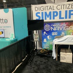 32” Roku TV With Stand