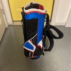 A Top Flite Junior Golf Bag