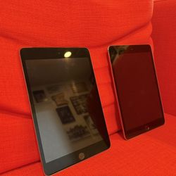 iPad Minis Lot