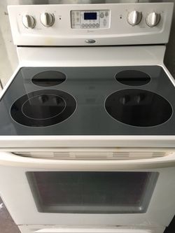 WHIRLPOOL OFFWHITE FLAT TOP STOVE PERFECT OVEN RANGE