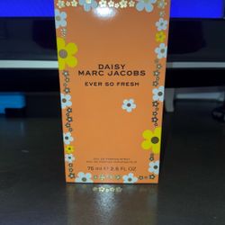 DAISY MARC JACOBS