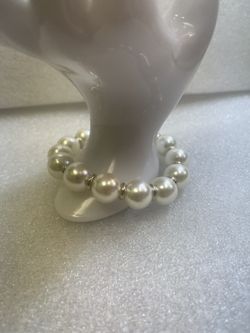 woman Pearl Bracelet