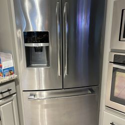 Frigidaire Refrigerator (Please Read Post) 