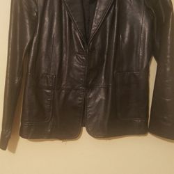 GAP WOMAN'S LEATHER JACKET