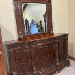 Master Bedroom Set! Extra Large 