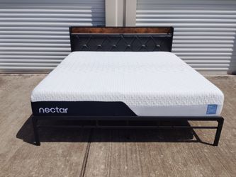 King 👑 size bed metal frame