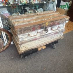 Antique Industrial Rustic Farmhouse Trunk Chest Coffee Table 