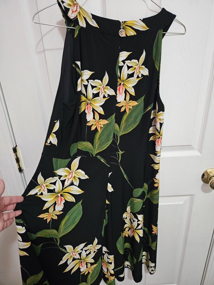 TOMMY HILFIGER SIZE 12