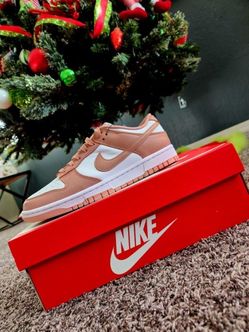 Nike Dunks (Rose Whispers)