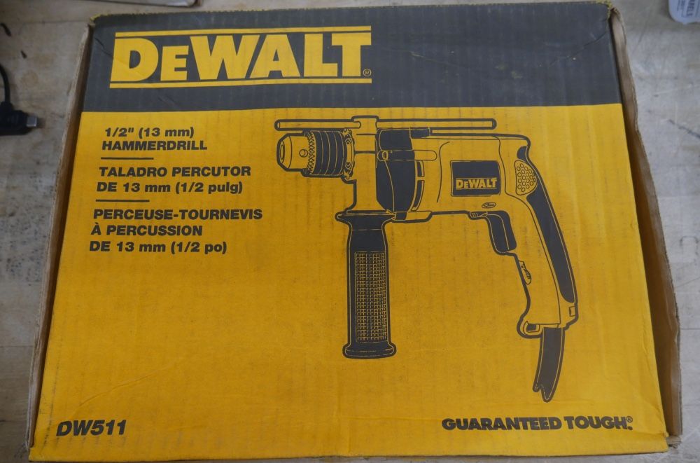 NEW DEWALT (DW511) - 1/2" VSR Single Speed Corded Hammerdrill 