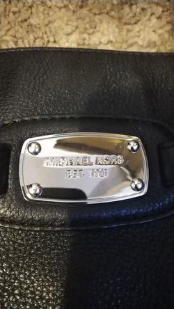Michael kors black purse