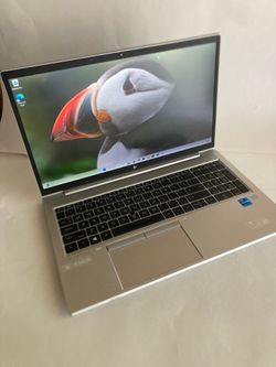 HP I7 laptop with 512GB NVME & 32GB RAM