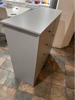 Dresser