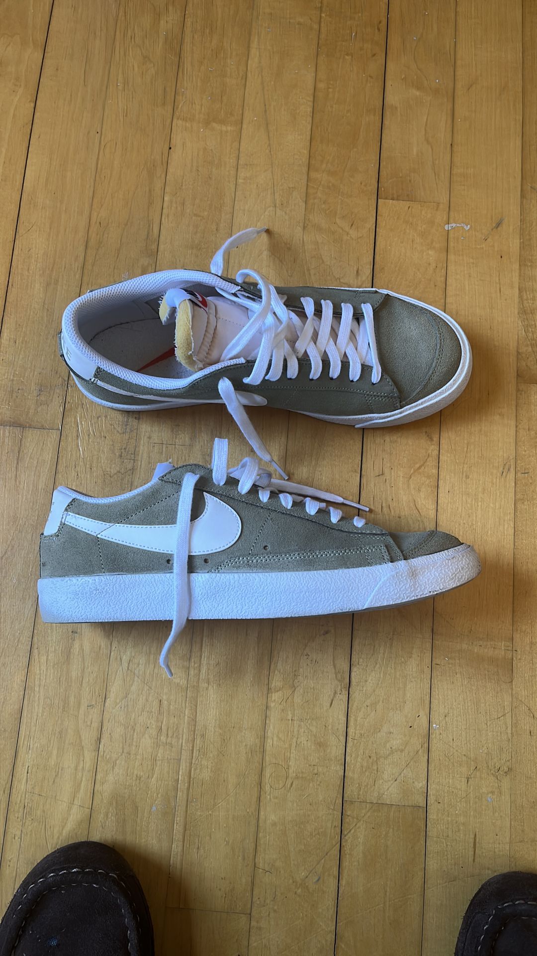 Nike Blazer Low Khaki sz9.5
