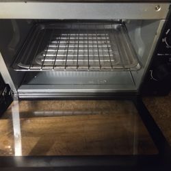 Brand New Little Oven Never Been Use 