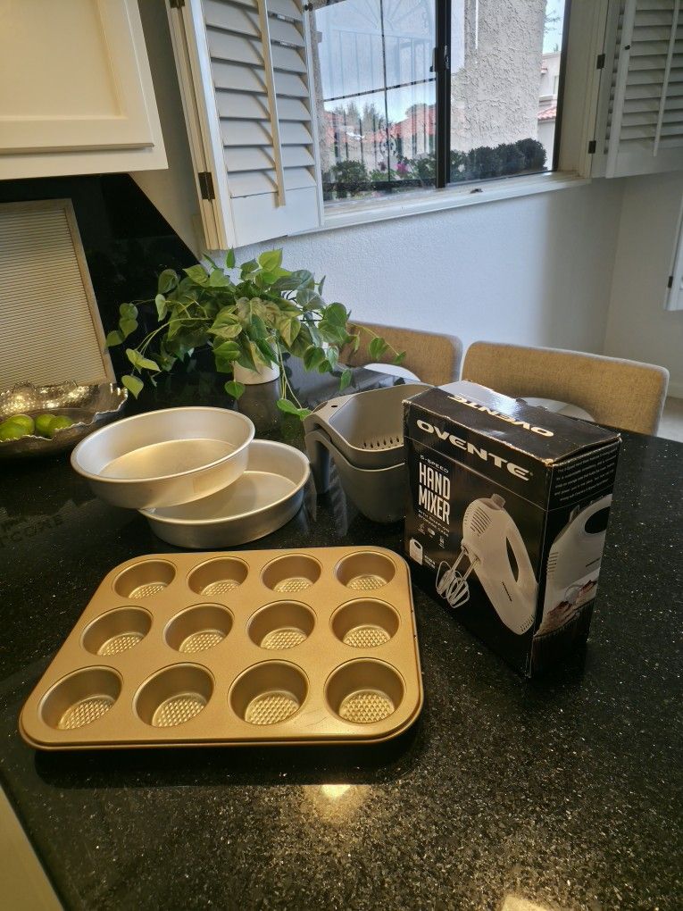 Baking Pans, Cupcake, Hand Mixer, Strainer