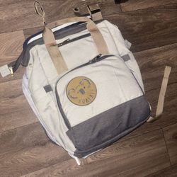 diaper bag that becomes a small little travel crib