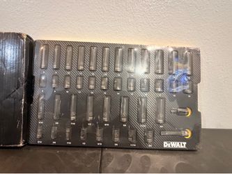 New Dewalt 42pc 3/8 Drive Impact Socket Set