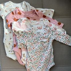 Carter’s 4 Piece Long Sleeve Bodysuits 0-3m