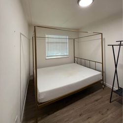 Queen Canopy Bed - Gold